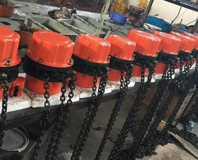 群吊電動葫蘆倒裝法施工保障礦筒倉主體成功架設