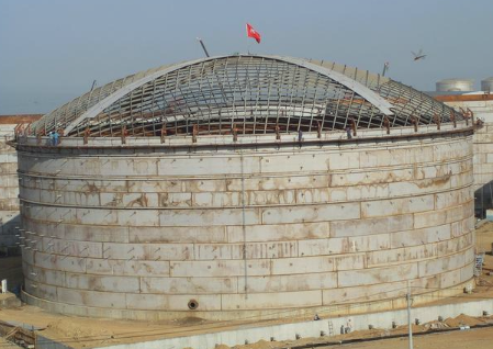 怎么用群吊電動葫蘆提升浮盤拱頂式儲罐